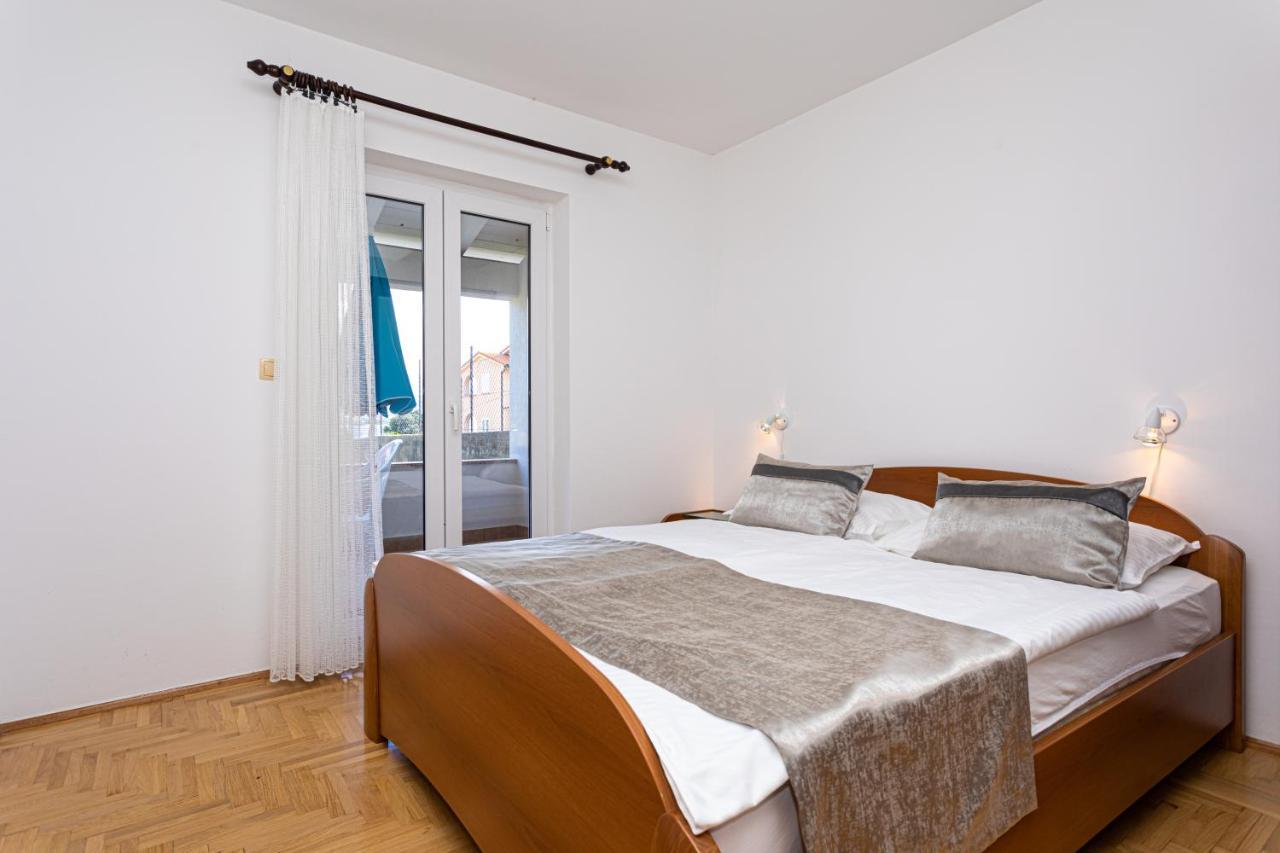 Apartments Crnekovic I Zarok Baška Exterior foto