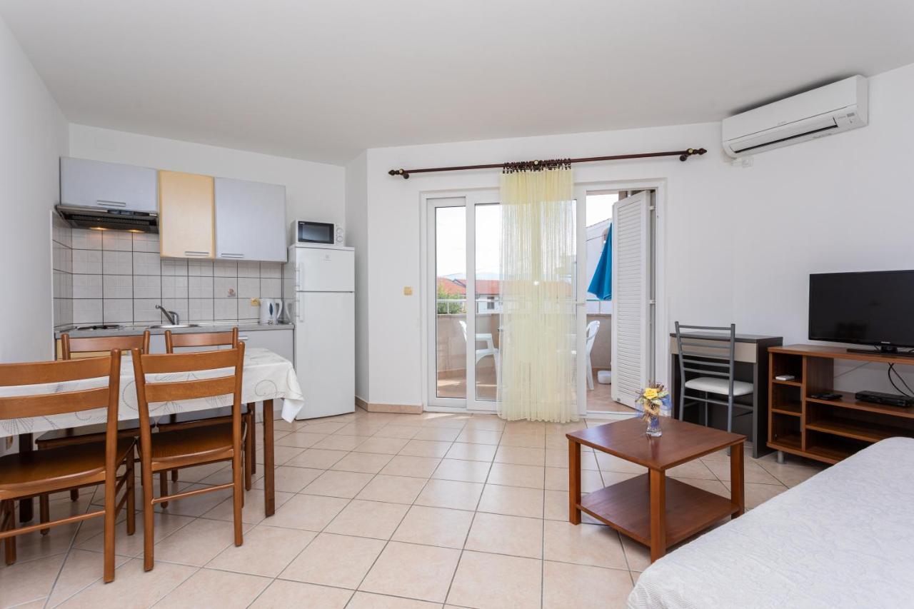 Apartments Crnekovic I Zarok Baška Exterior foto