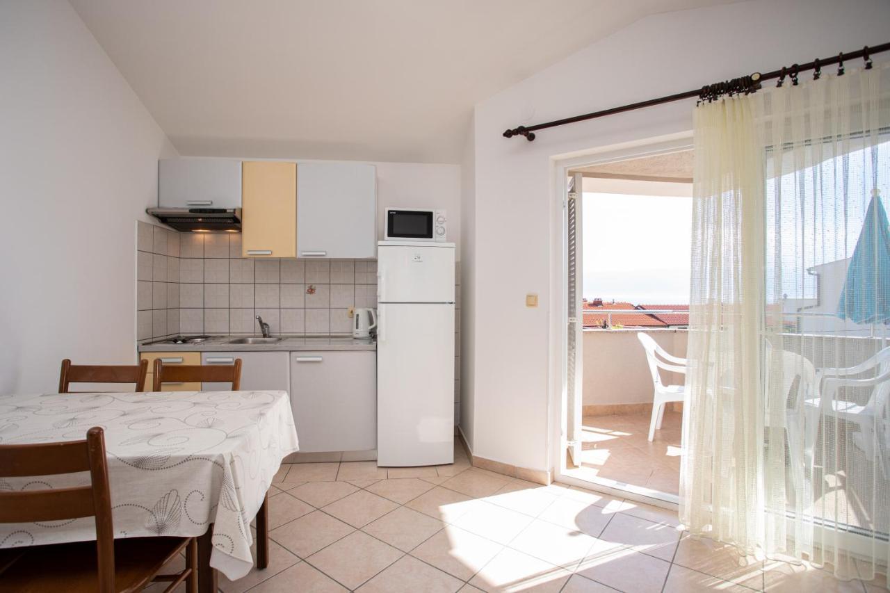 Apartments Crnekovic I Zarok Baška Exterior foto